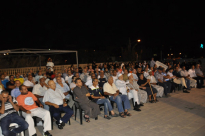 بالصور: احتفال لتوديع حجاج بيت الله الحرام من مدينة يافا في ساحة مسجد العجمي